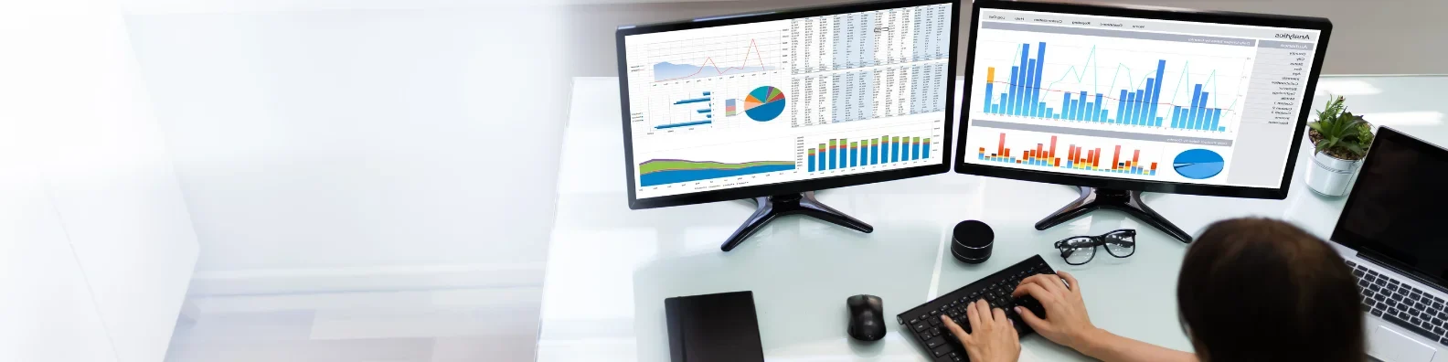 Data Analyst LinkedIn Cover Banner 2